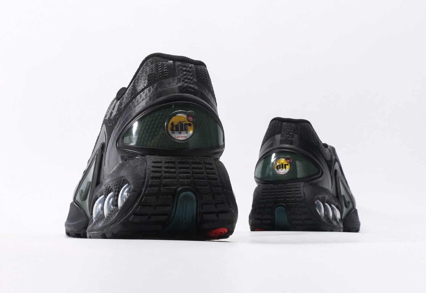Nike Air Max DN x Supreme