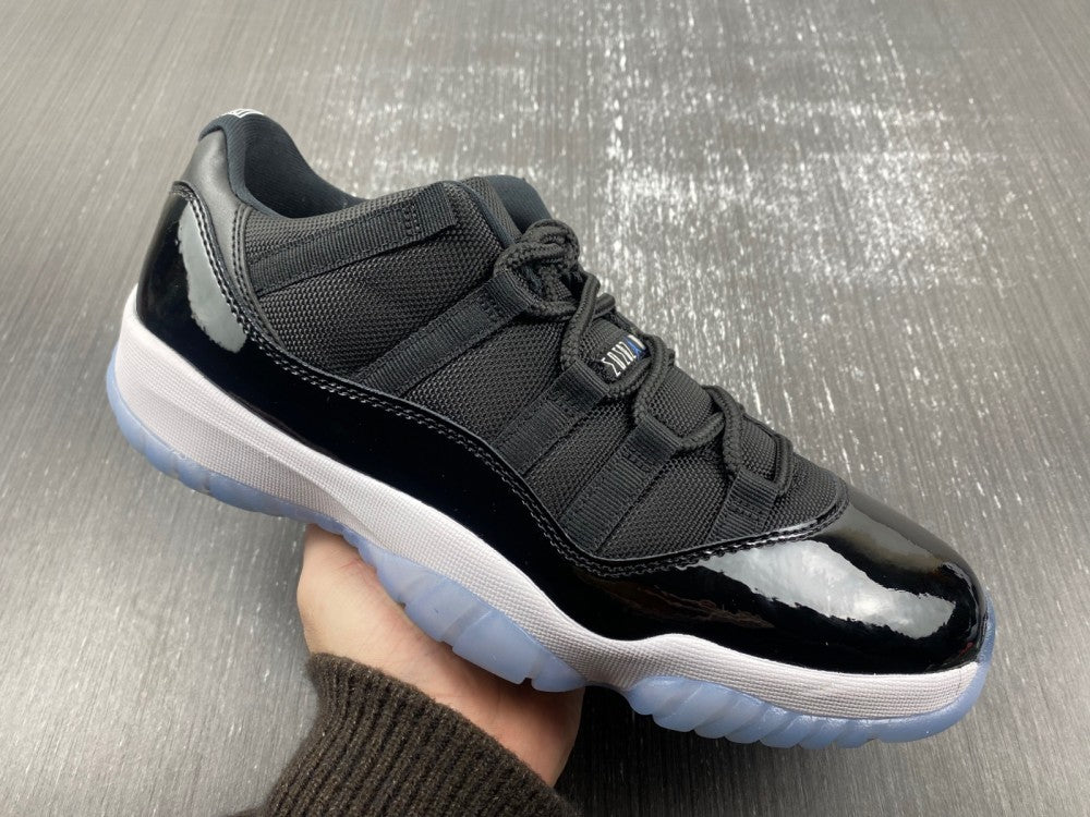 Air Jordan 11 Low