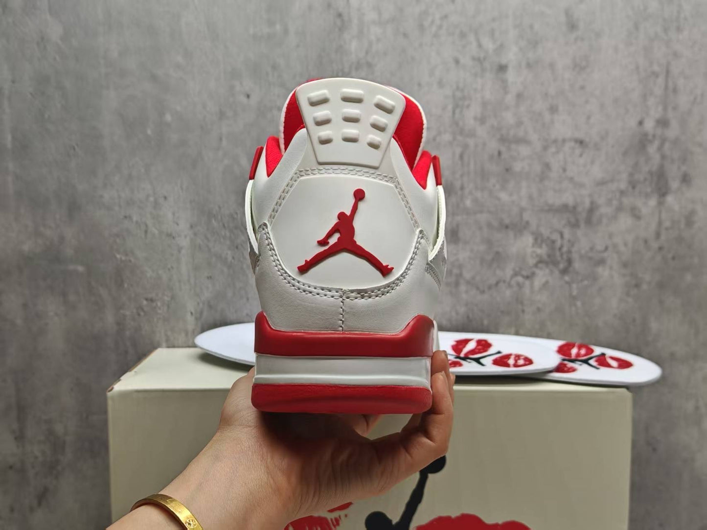 Jordan Retro 4 "Kiss"