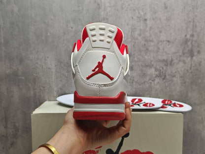 Jordan Retro 4 "Kiss"