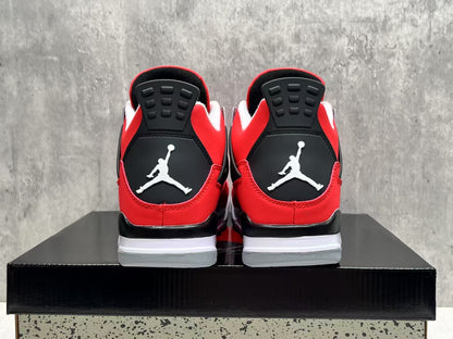 Jordan Retro 4 "Bred"