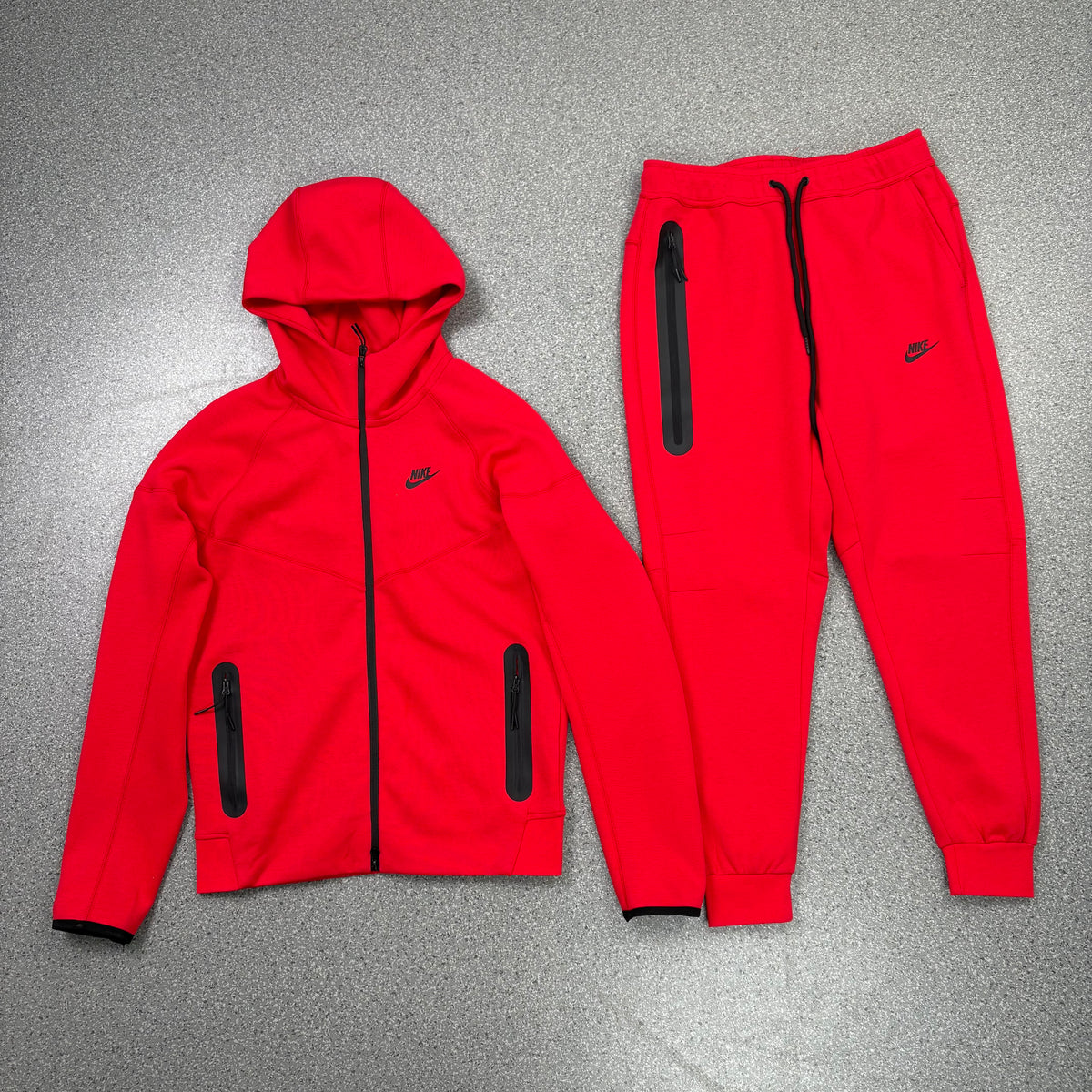 Conjunto Nike Tech - Colores