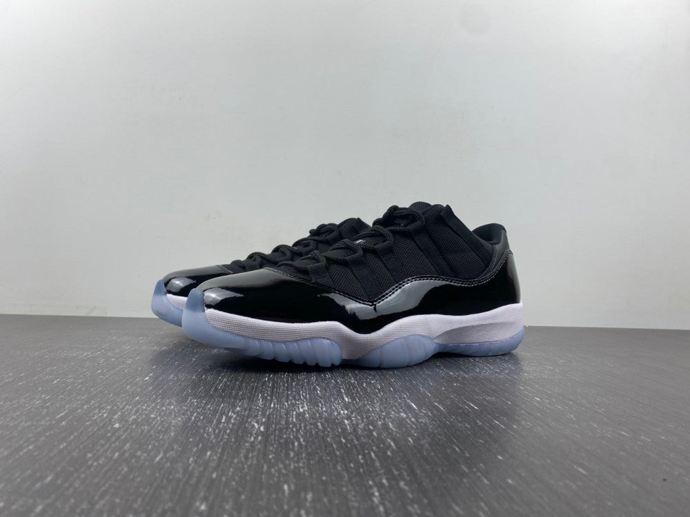 Air Jordan 11 Low
