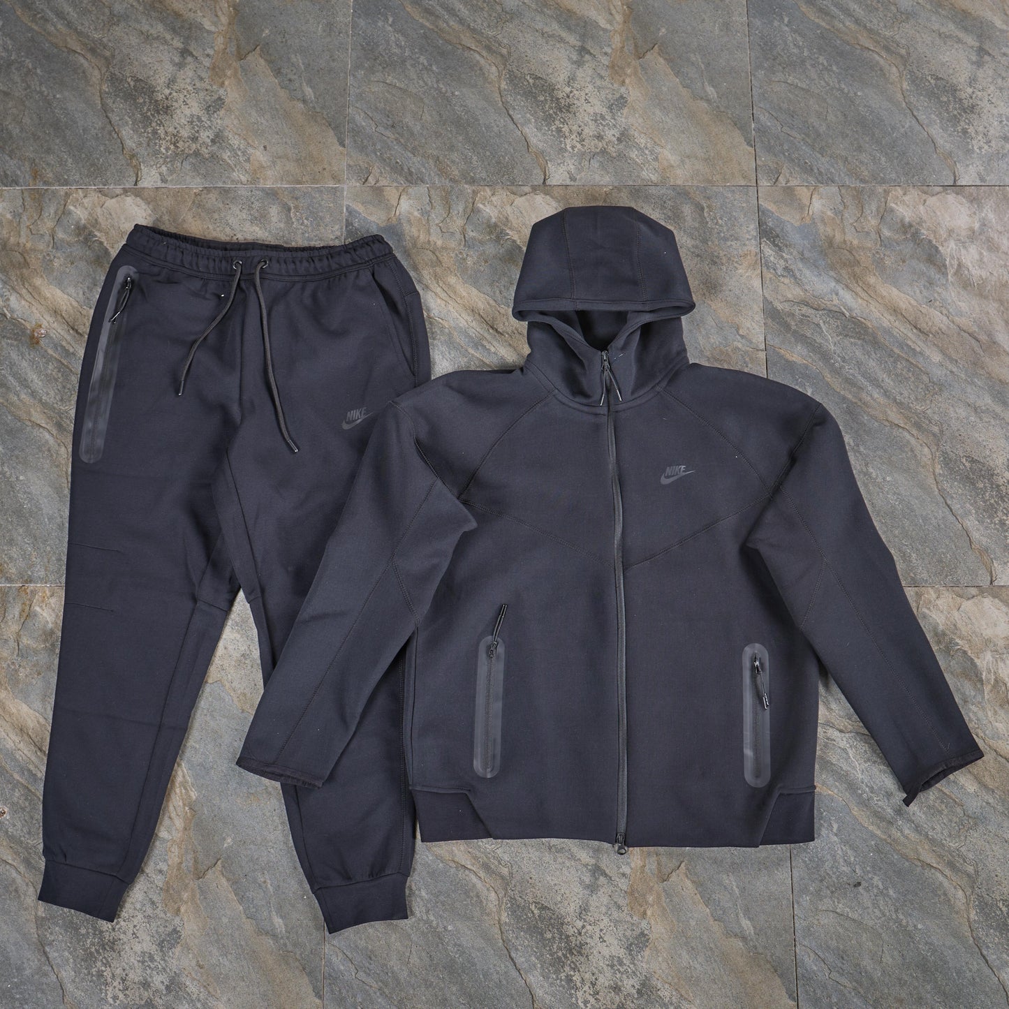 Conjunto Nike Tech - Colores
