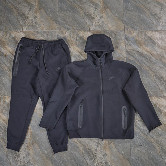 Conjunto Nike Tech - Colores