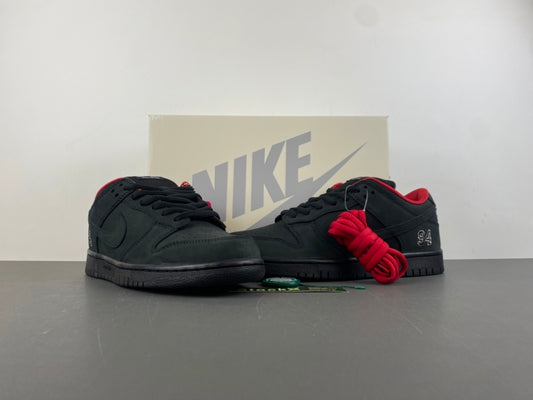 Nike Dunk Low SB x Supreme