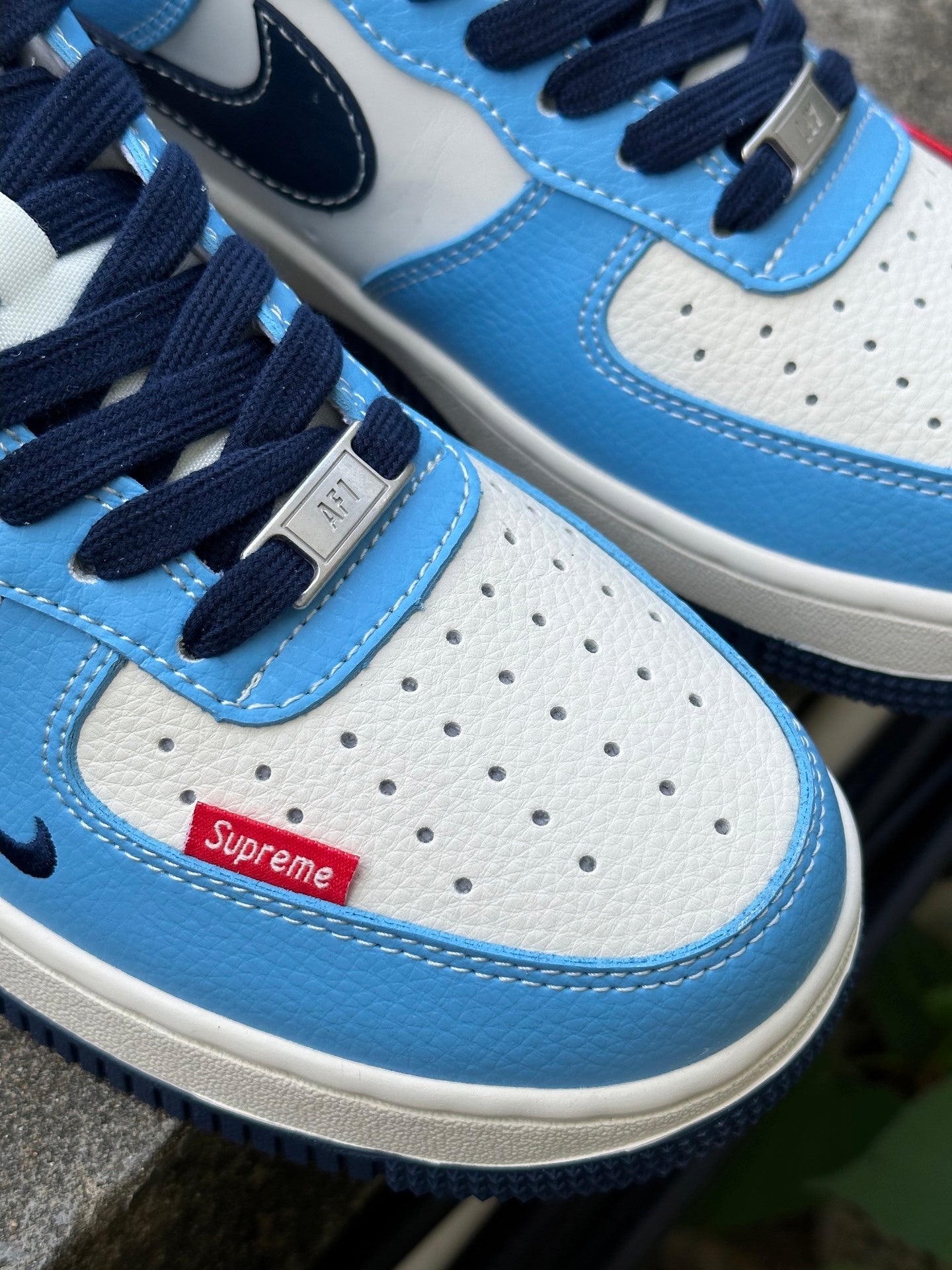 Nike Air Force 1 Low x Supreme