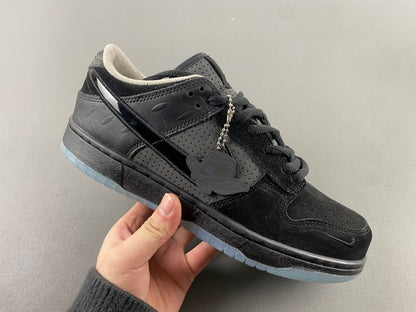 Dunk Low Lux “Oregon Black”