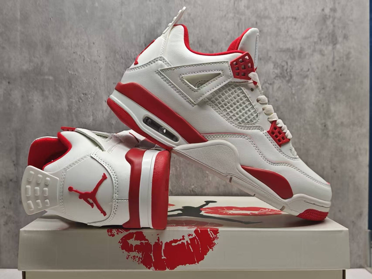 Jordan Retro 4 "Kiss"