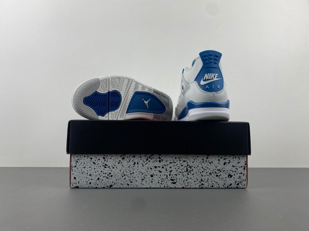 Jordan Retro 4 "Military Blue"