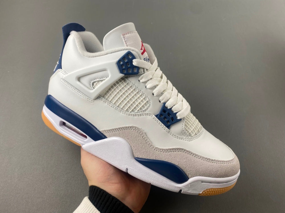 Nike SB x Jordan Retro 4 "Navy"
