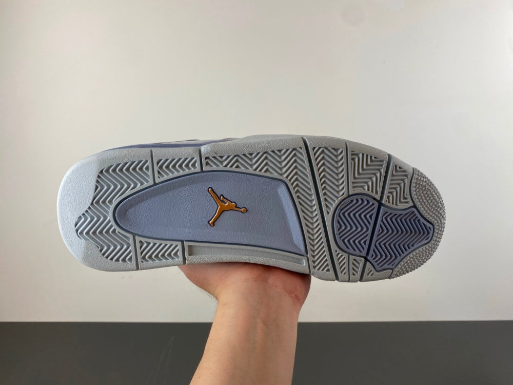 Jordan Retro 4 "North Carolina"