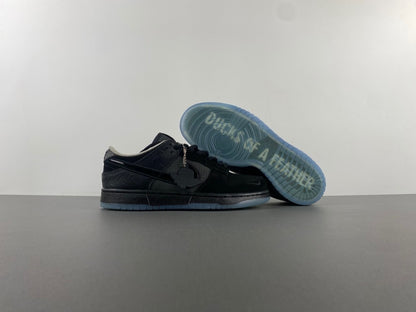 Dunk Low Lux “Oregon Black”