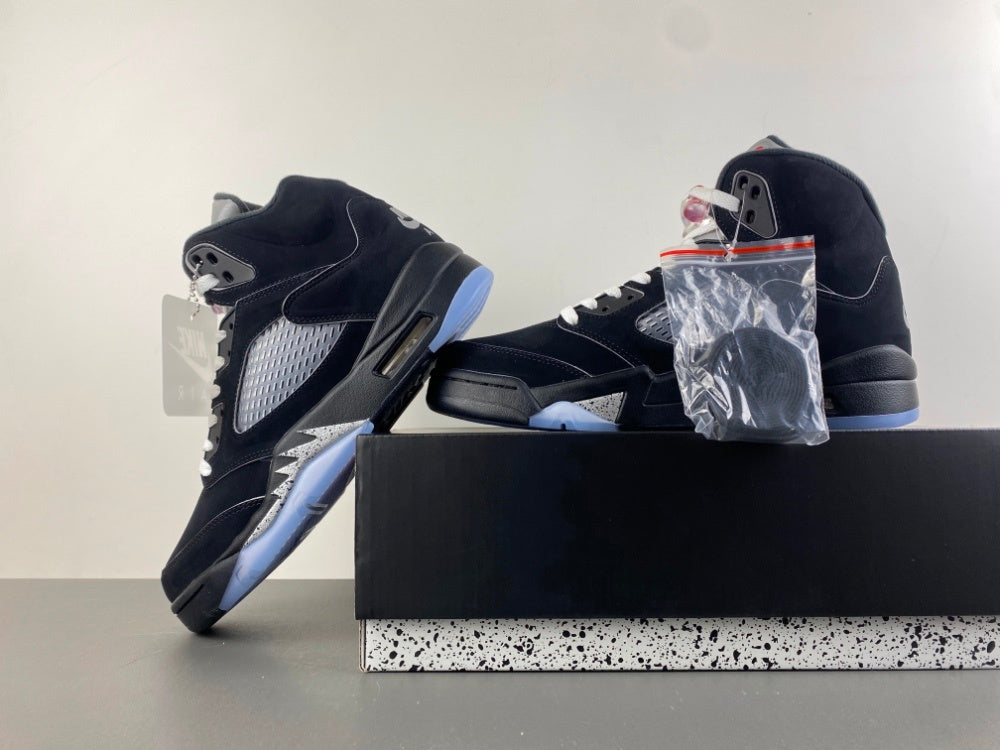 Air Jordan Retro 5 "Black Metallic"