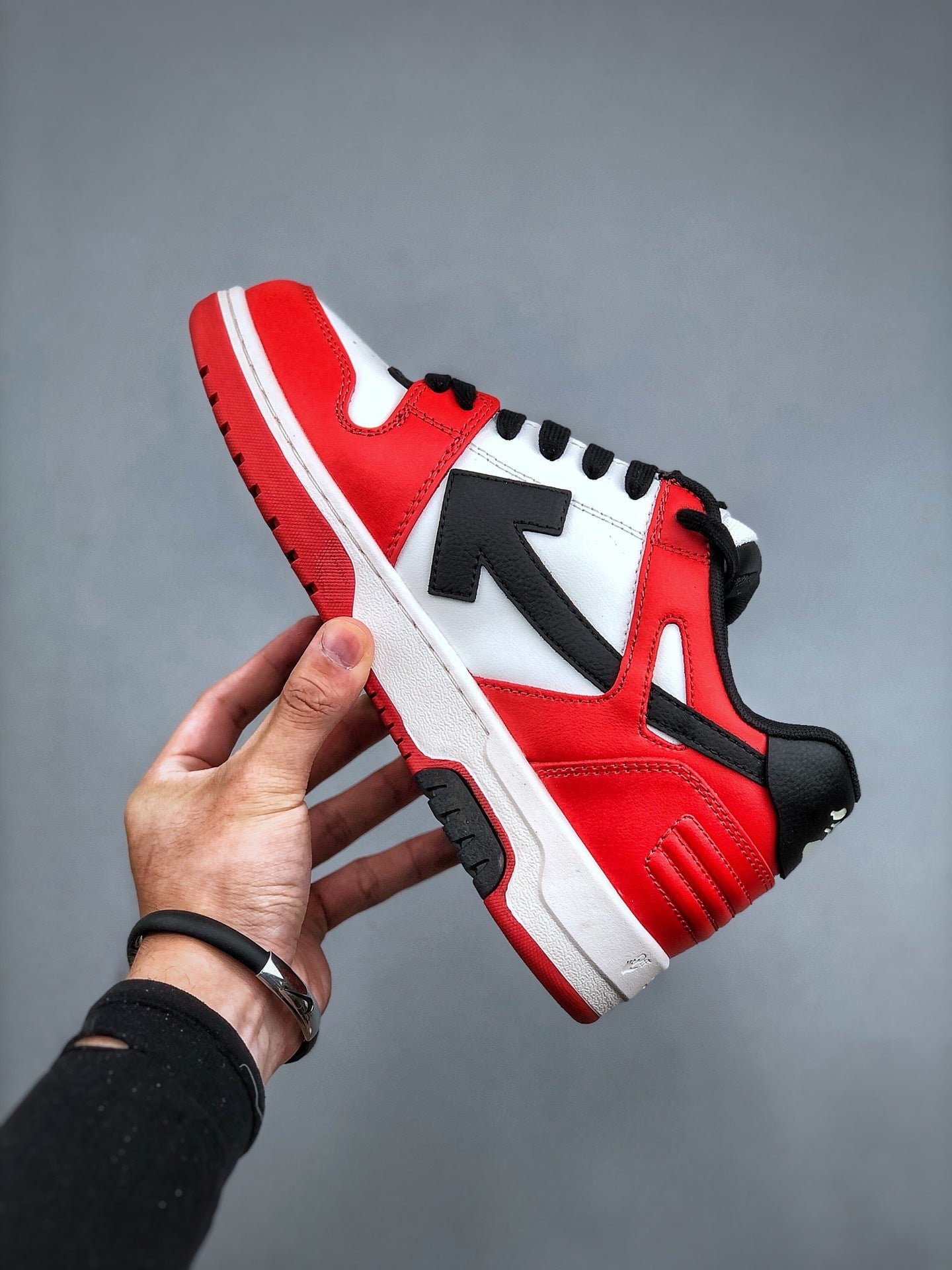 OFF-WHITE Out of Office