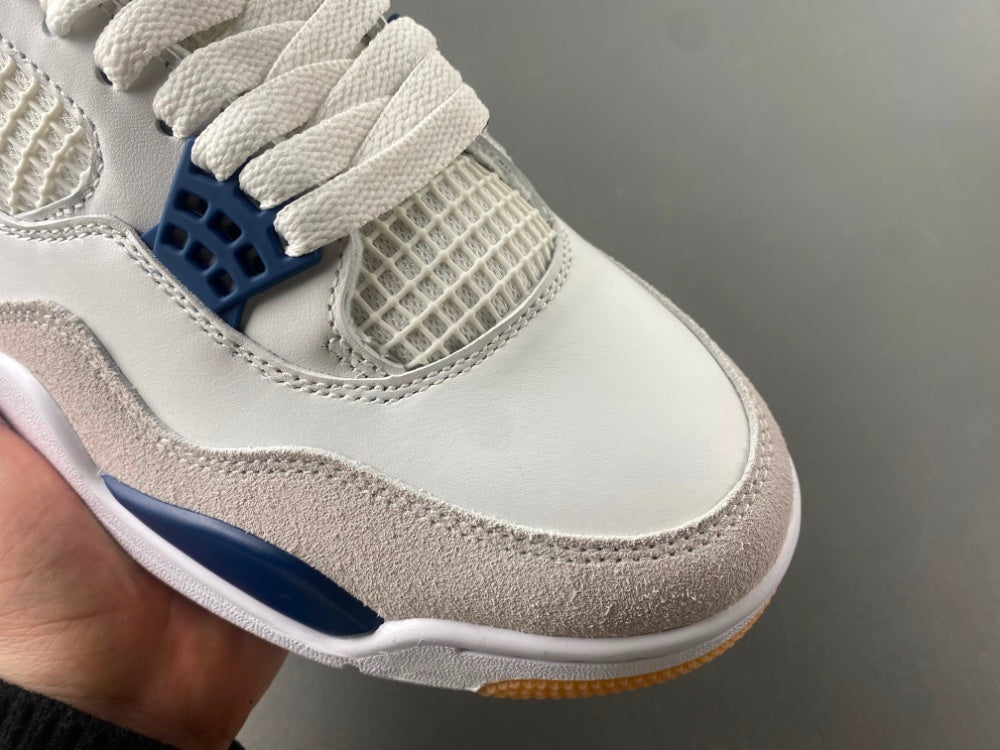 Nike SB x Jordan Retro 4 "Navy"