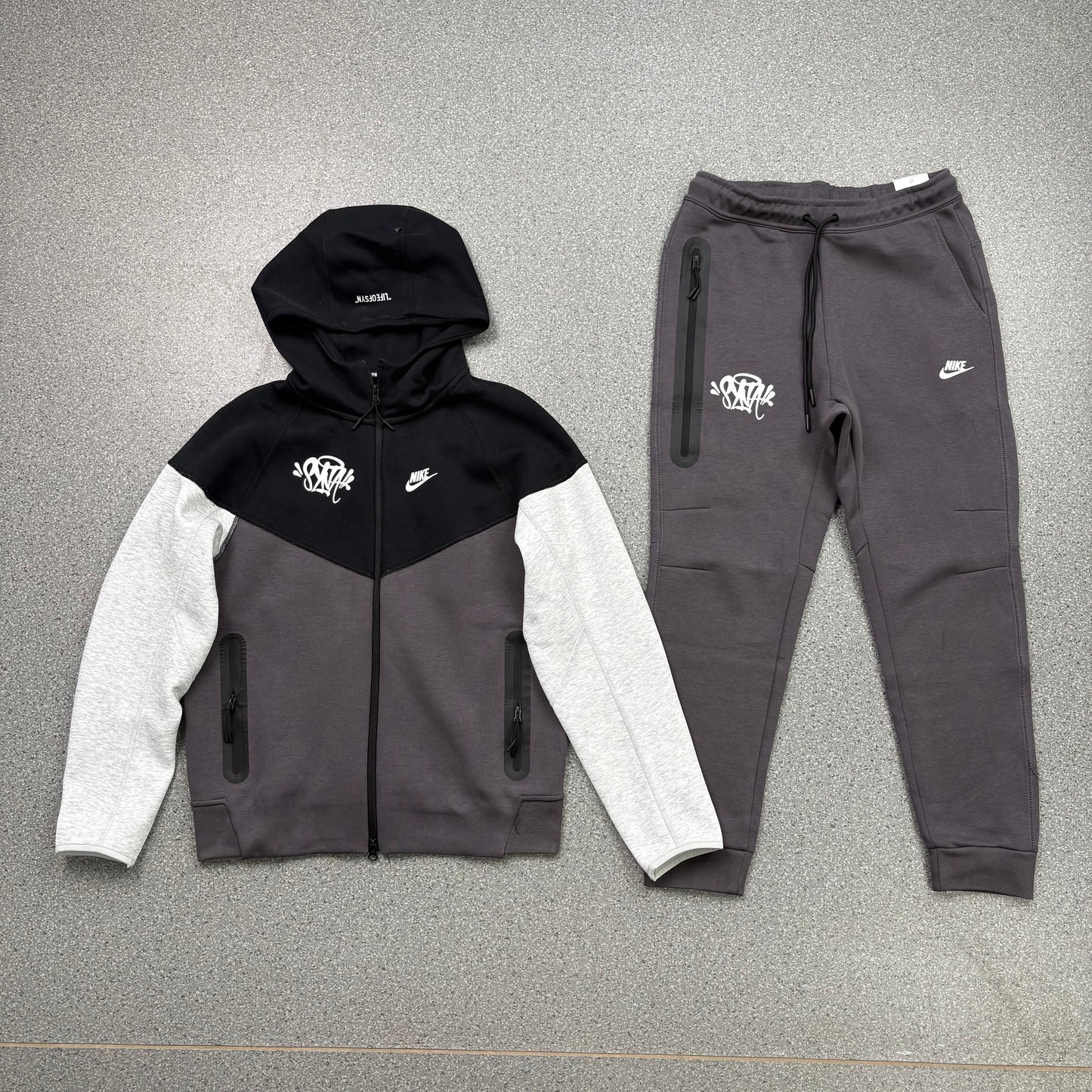 Conjunto Nike x Syna - Colores