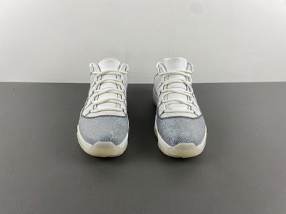 Air Jordan 11 Low 2025
