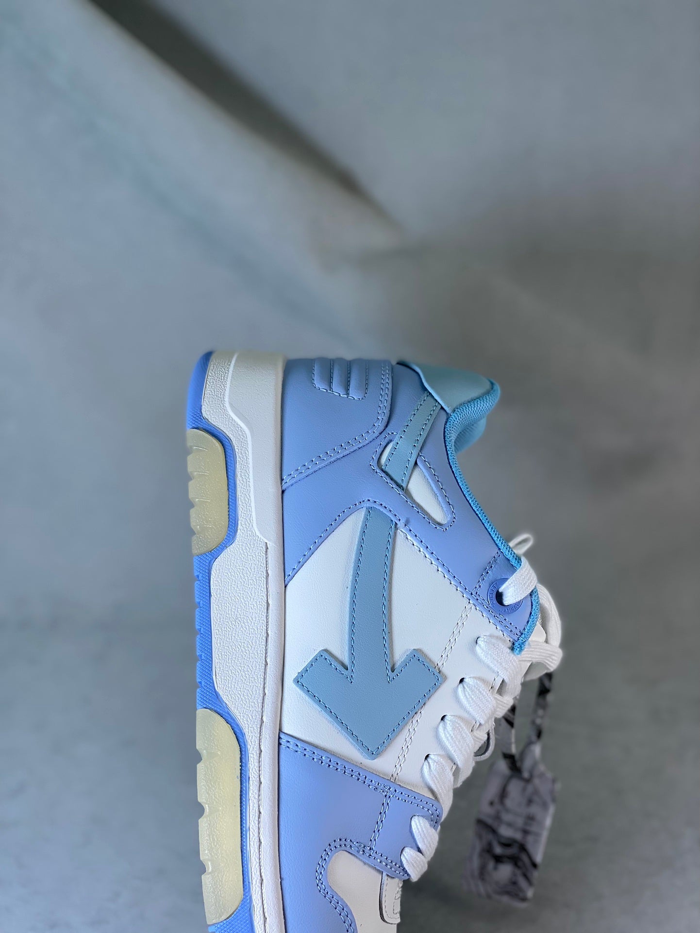 OFF-WHITE Out of Office