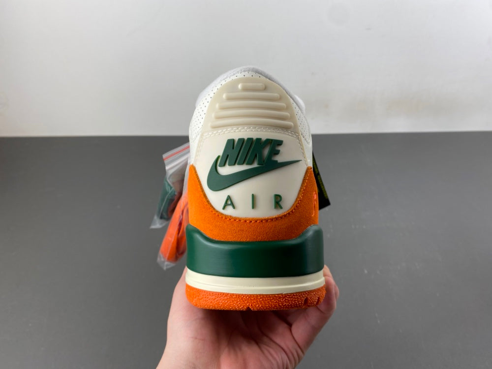 Air Jordan Retro 3 x SF