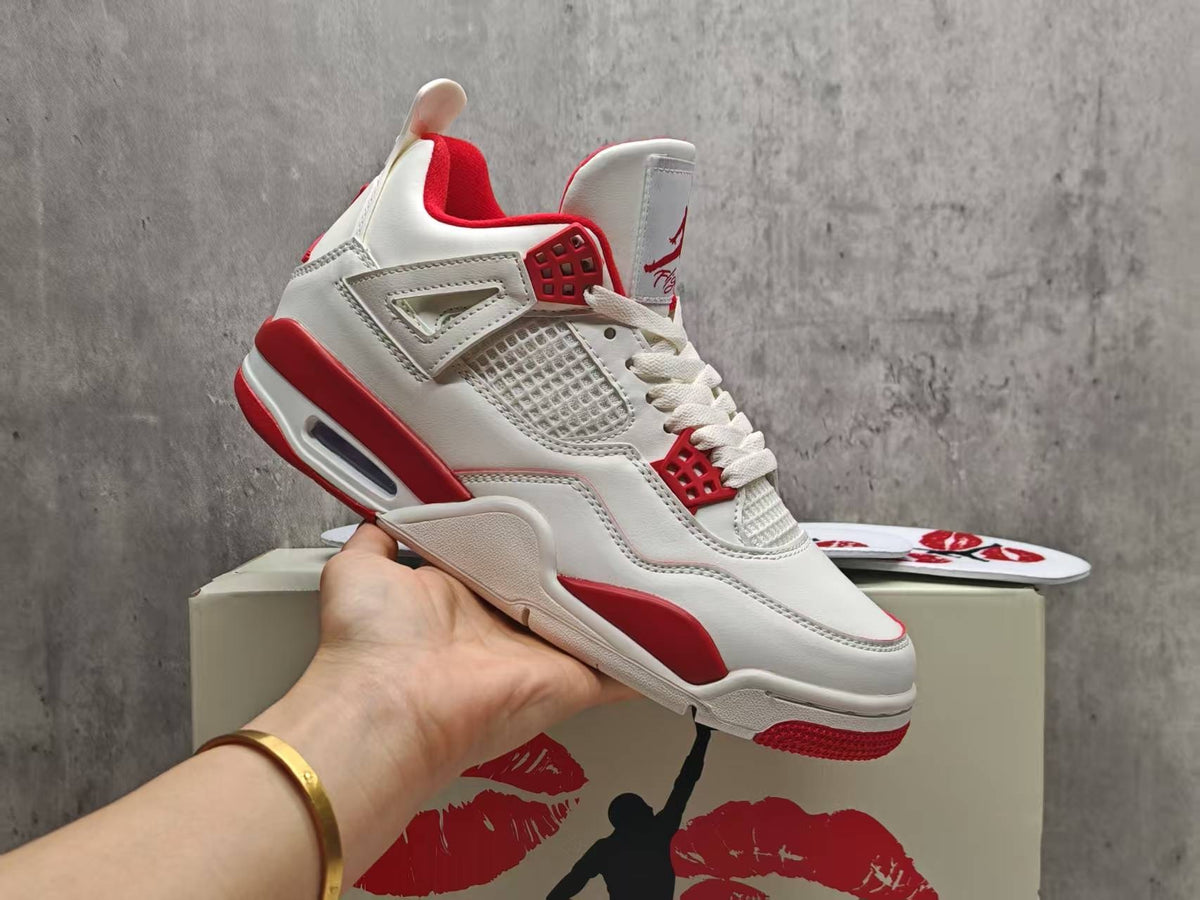 Jordan Retro 4 "Kiss"