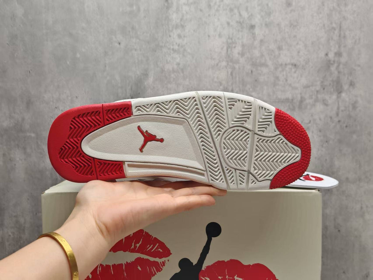 Jordan Retro 4 "Kiss"