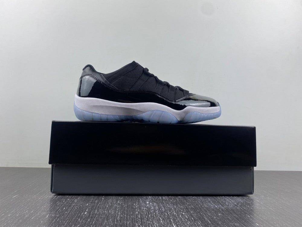 Air Jordan 11 Low