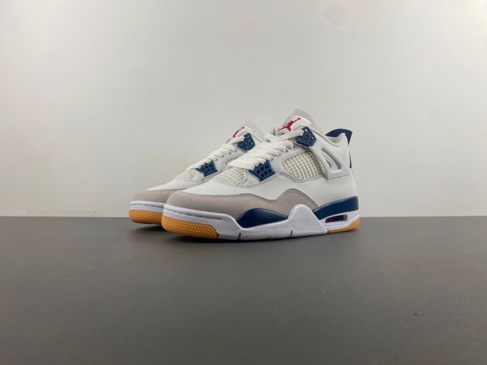 Nike SB x Jordan Retro 4 "Navy"