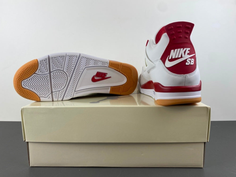 Jordan Retro 4 SB "Varsity Red"