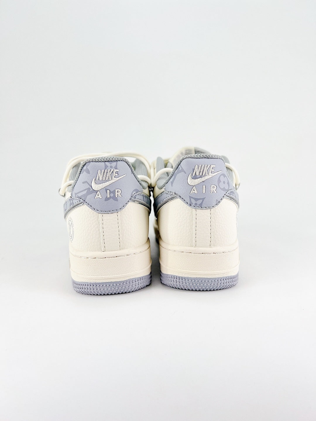 Nike Air Force 1 Low x LV