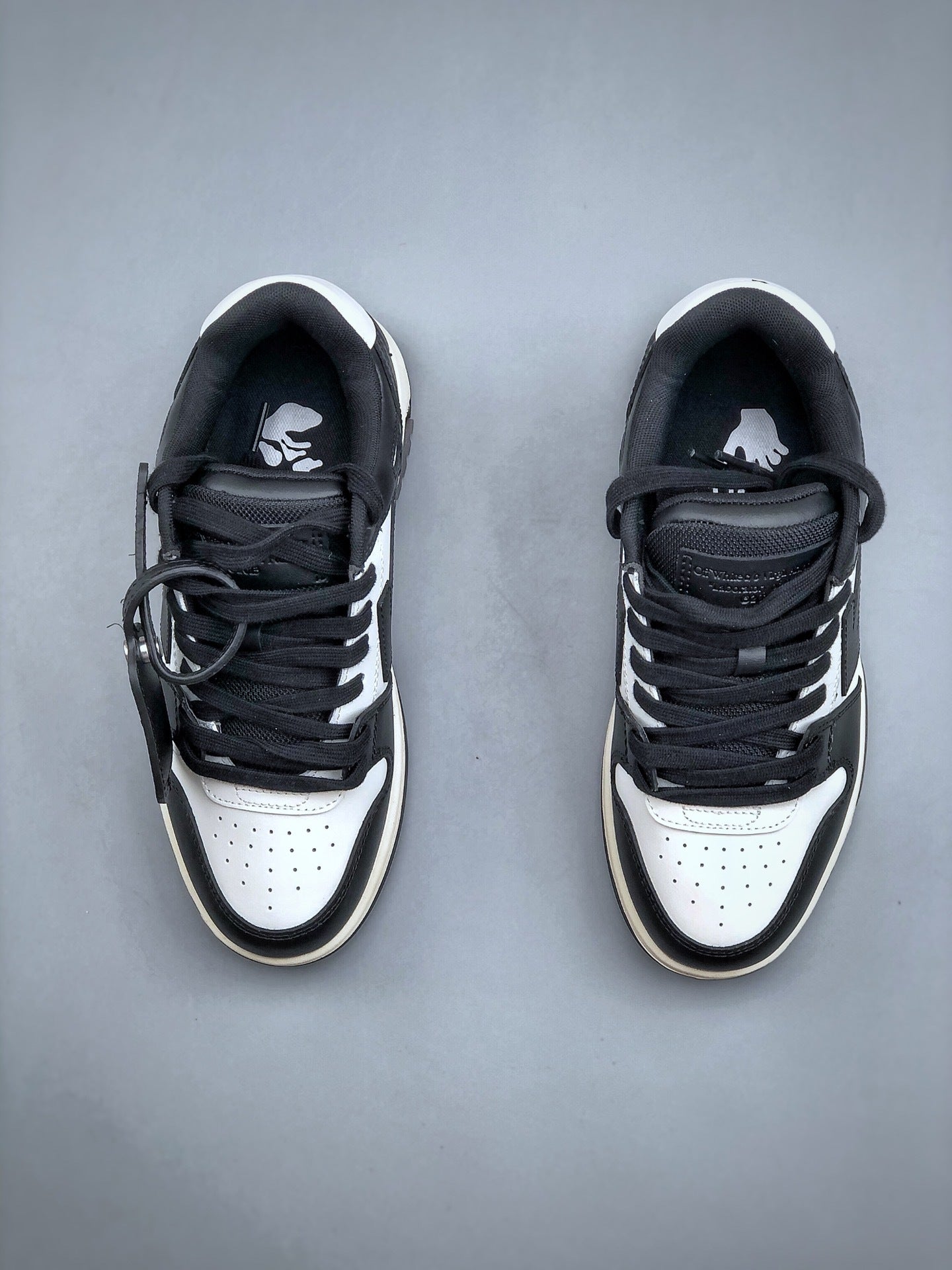 OFF-WHITE Out of Office