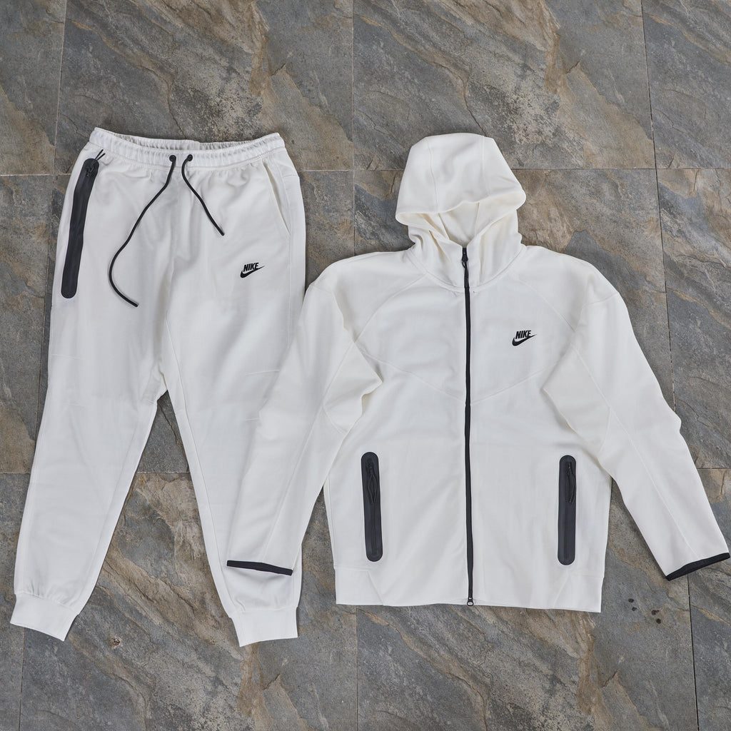 Conjunto Nike Tech - Colores
