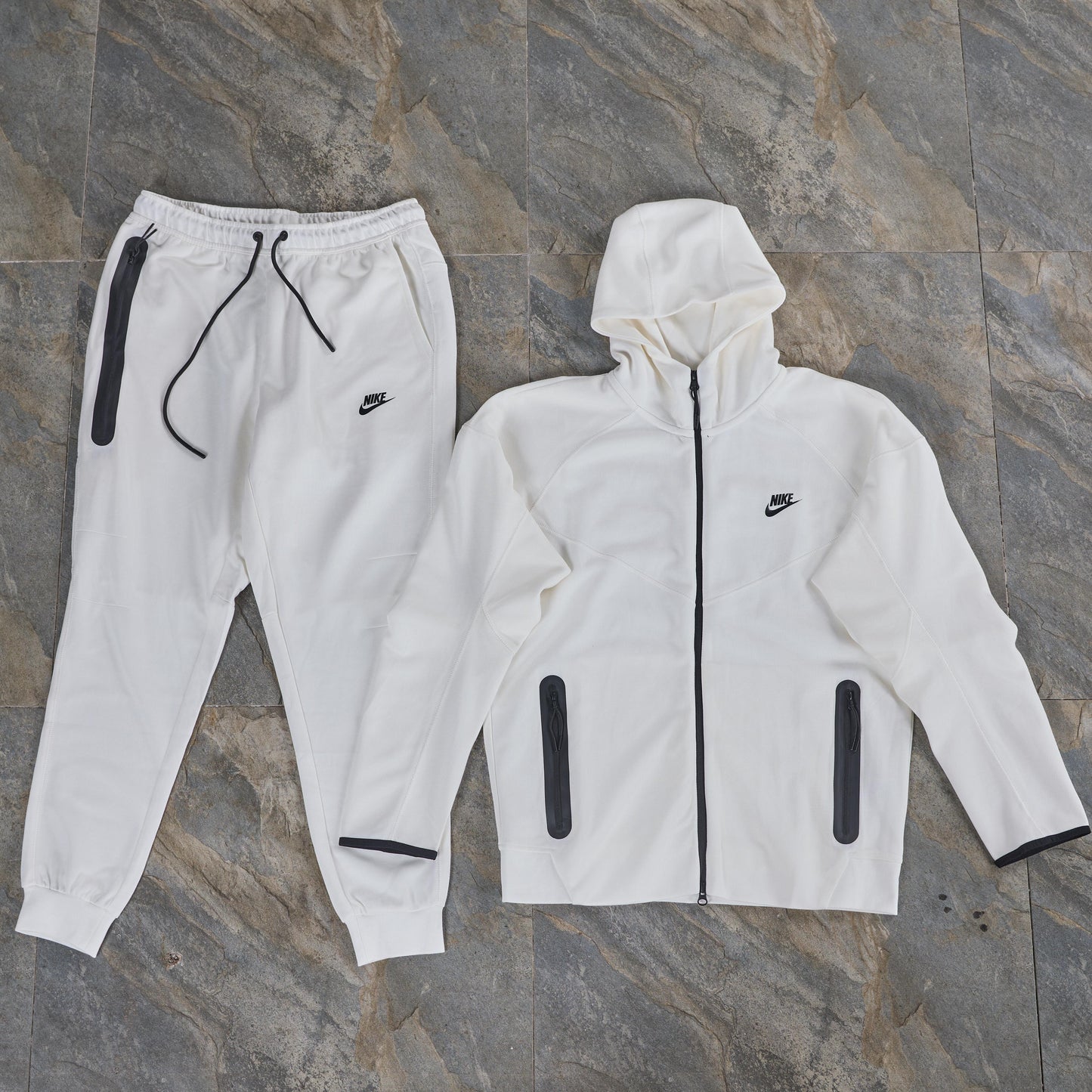 Conjunto Nike Tech - Colores