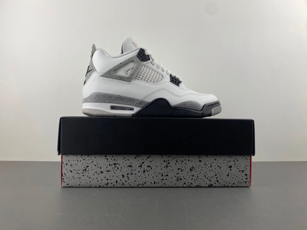 Jordan Retro 4 "White Cement"