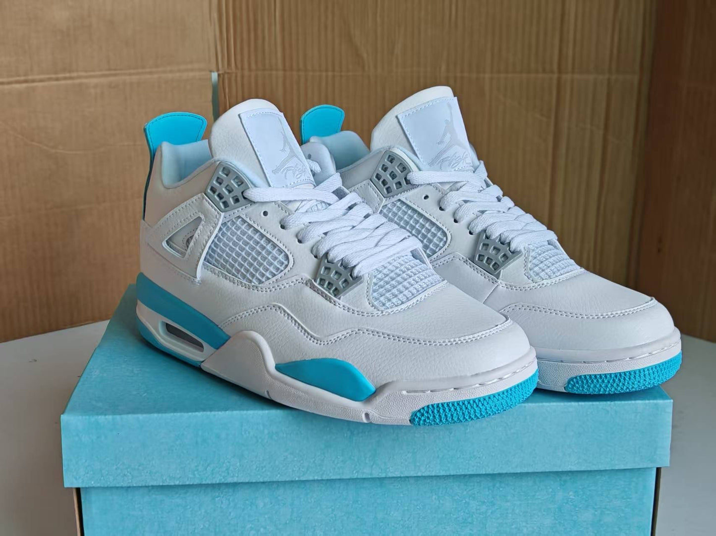 Jordan 4 Retro "Bola de Nieve"