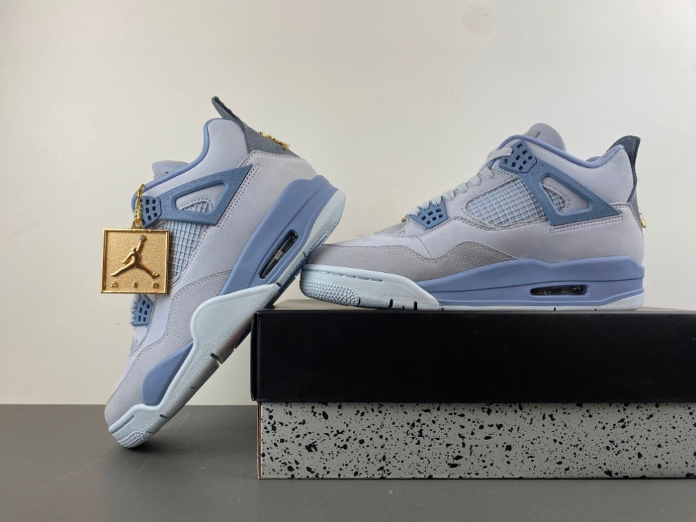 Jordan Retro 4 "North Carolina"