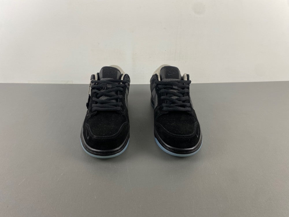 Dunk Low Lux “Oregon Black”