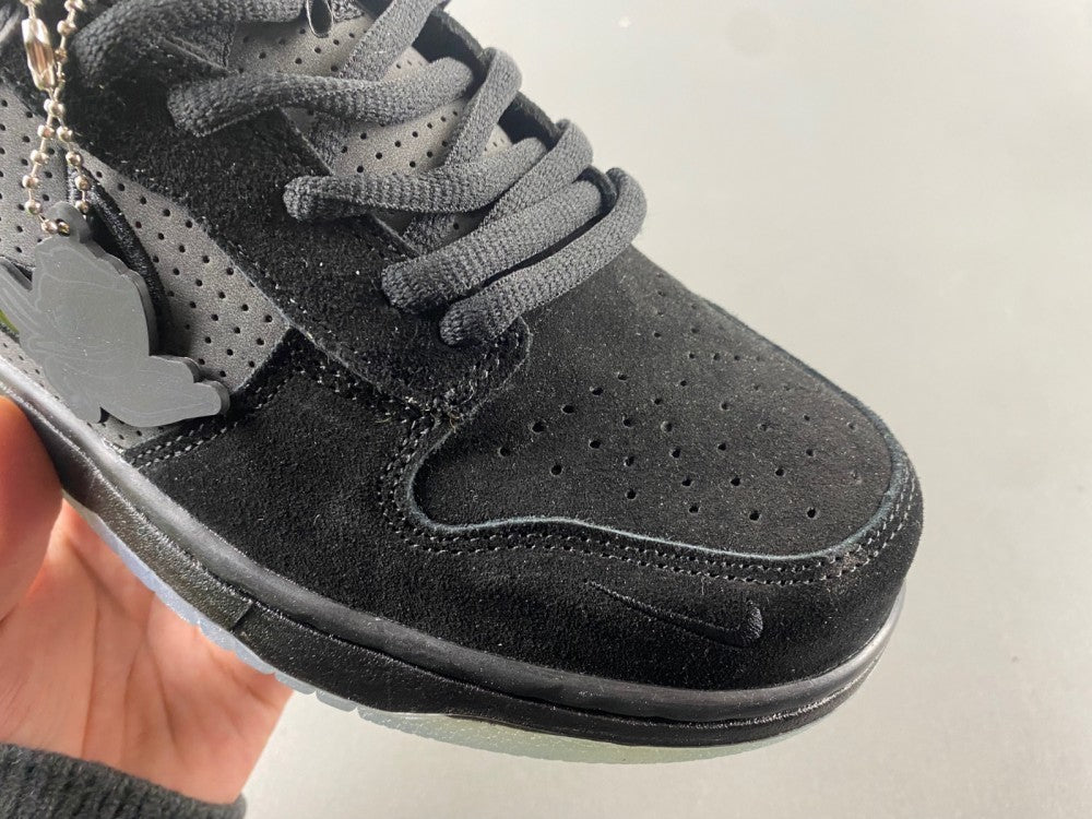 Dunk Low Lux “Oregon Black”