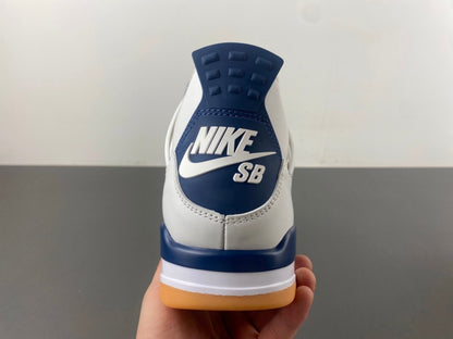 Nike SB x Jordan Retro 4 "Navy"