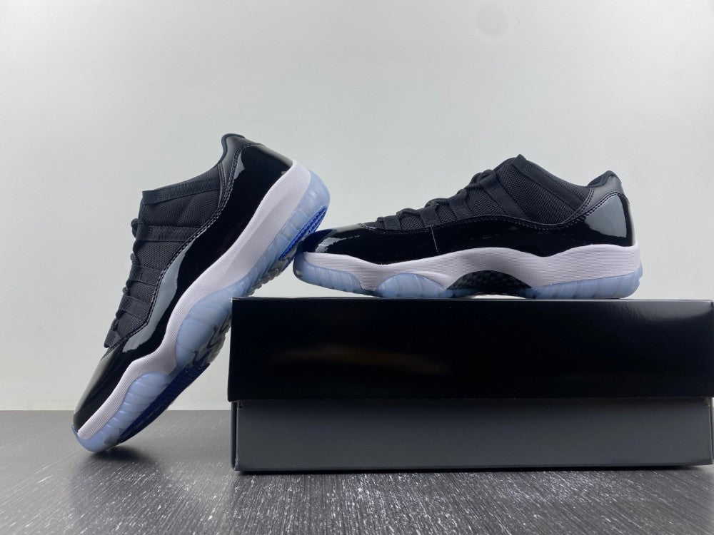 Air Jordan 11 Low