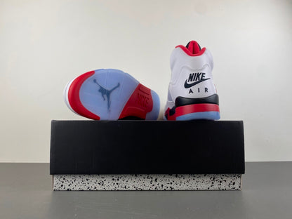 Air Jordan Retro 5 "Fire Red Black Tongue"