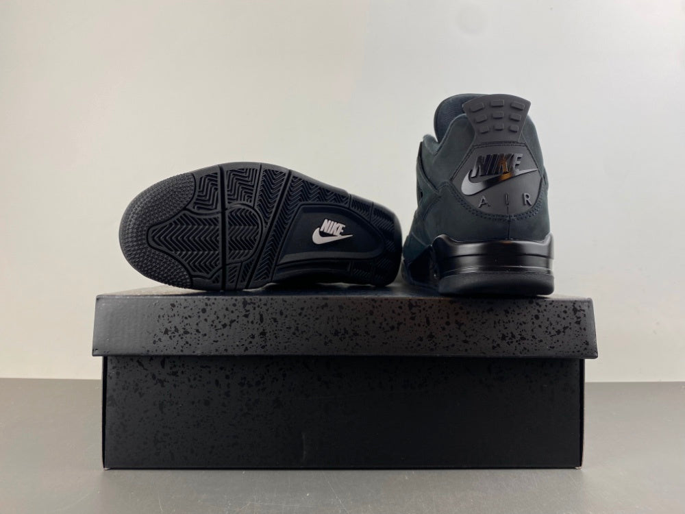 Jordan Retro 4 "Black Cat"