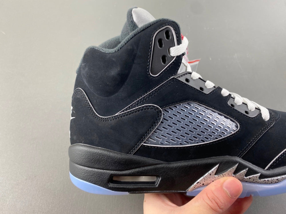 Air Jordan Retro 5 "Black Metallic"