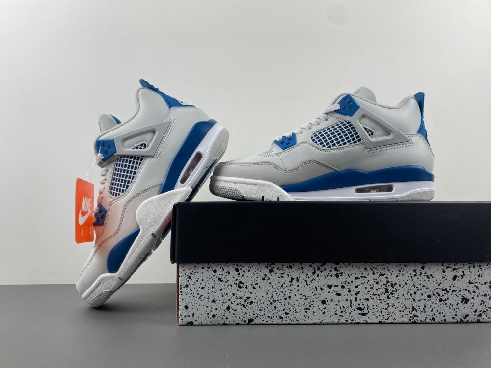 Jordan Retro 4 "Military Blue"