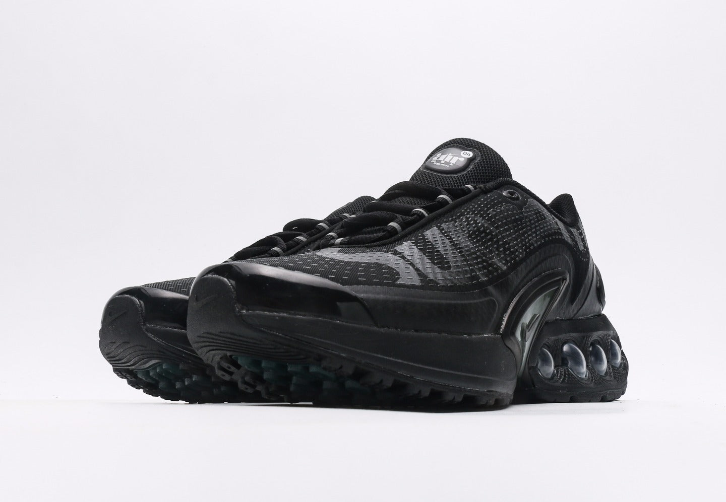 Nike Air Max DN x Supreme