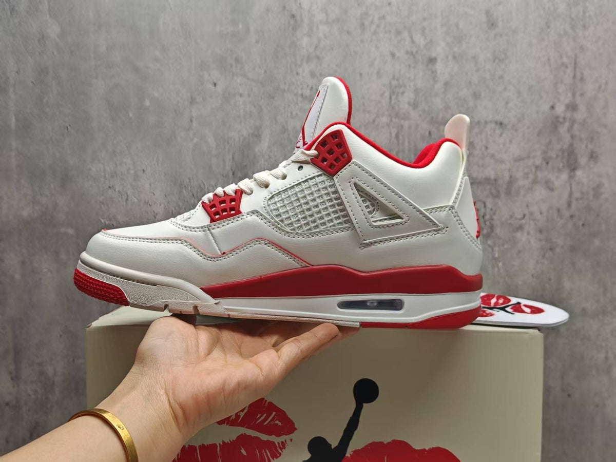 Jordan Retro 4 "Kiss"