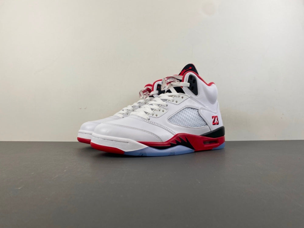 Air Jordan Retro 5 "Fire Red Black Tongue"