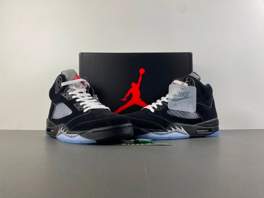 Air Jordan Retro 5 "Black Metallic"