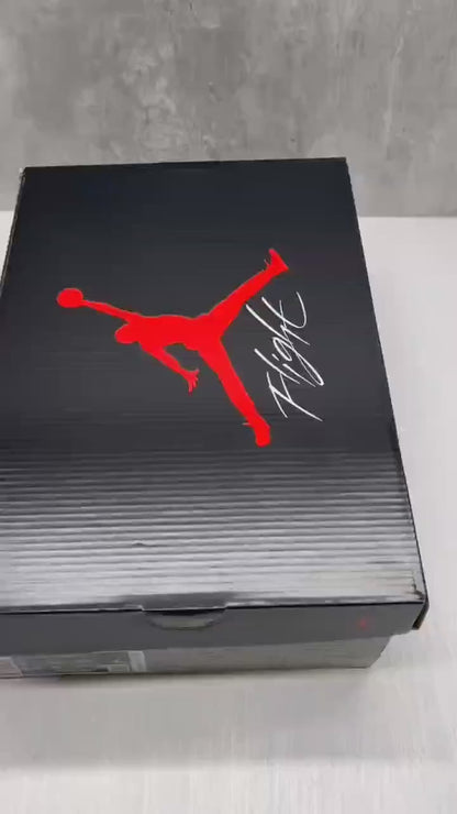 Jordan Retro 4 "Bred"